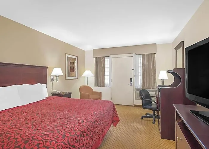 Days Inn By Wyndham Springfield/Phil.Intl Airport