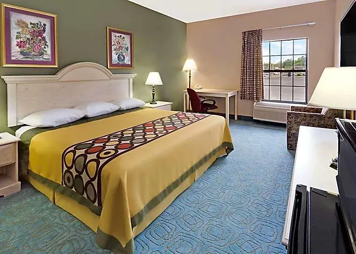 Super 8 By Wyndham Freeport