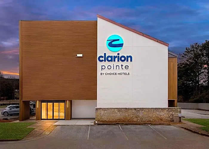 Clarion Pointe Kennesaw Town Center Hotel