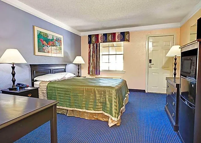 Travelodge By Wyndham North Richland Hills/Dallas/Ft Worth