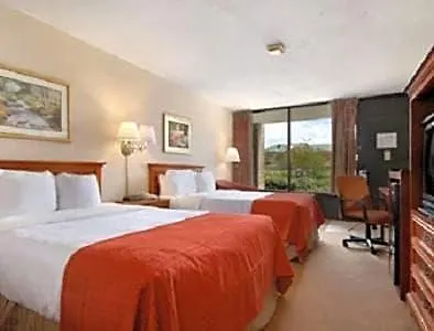 Baymont By Wyndham Paris