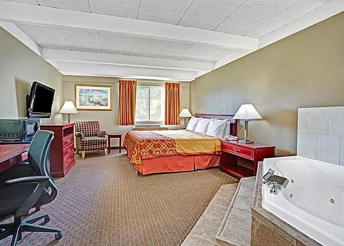 Travelodge By Wyndham Iowa City