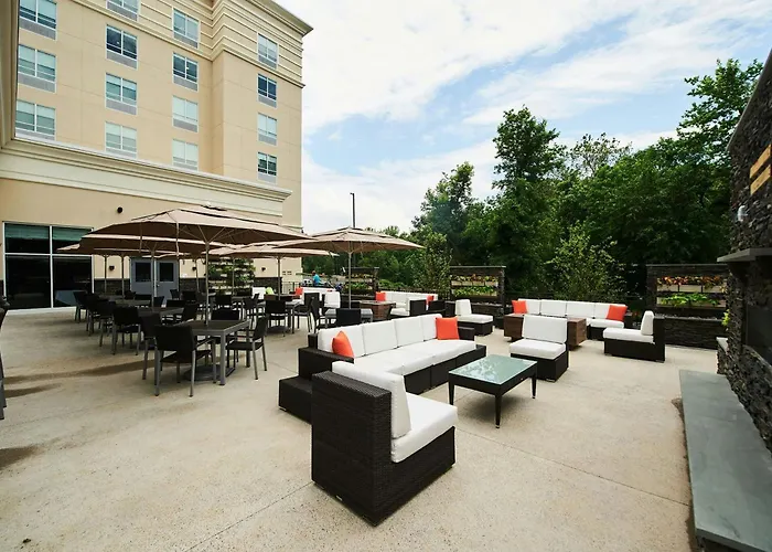 Holiday Inn & Suites Philadelphia W - Drexel Hill By Ihg