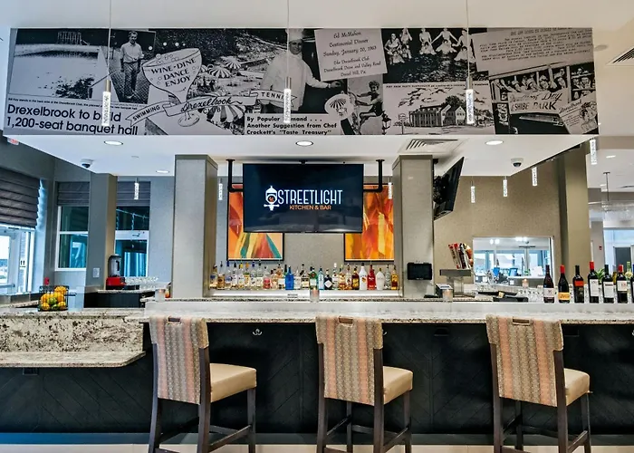 Holiday Inn & Suites Philadelphia W - Drexel Hill By Ihg