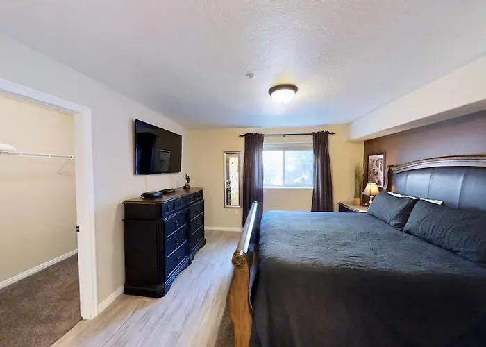 Red Cliff Condos #1B