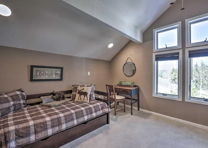 Hike, Ski & Dine: Pagosa Springs Getaway!