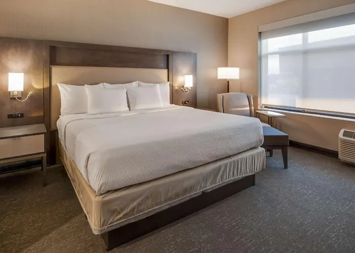 Best Western Plus Executive Residency Rigby'S Water World Hotel