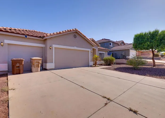 Family Home W/ Community Perks In Peoria