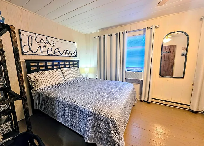 Edgewater Resort Cottage #1