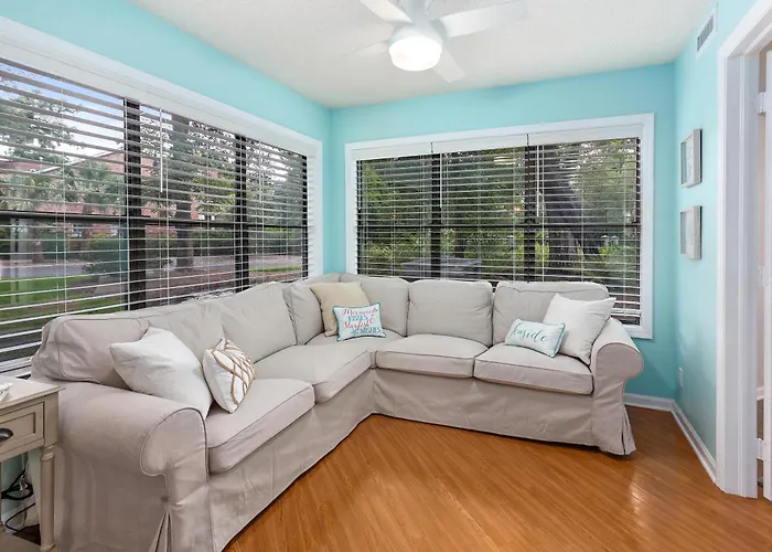 Harbour Oaks 101