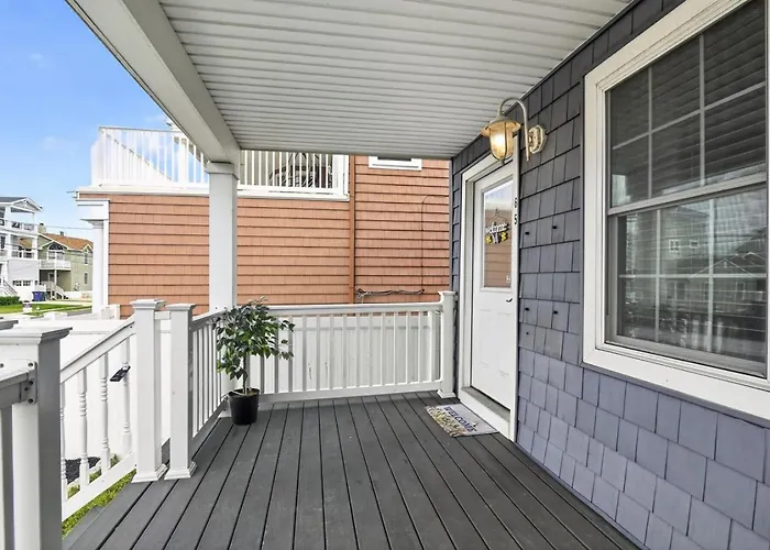 Steps To Sand Updated Bouchee Beachy Condo Deck Parking