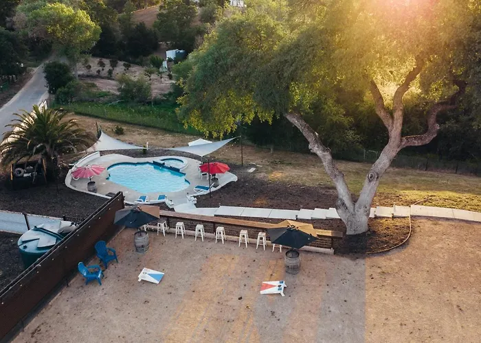 Paso Wine Country Farmhouse With Pool, Spa, Game Room