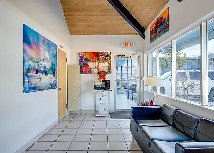Leeward Motel By Capital O North Miami Beachside