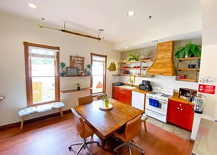 International Travelers House Downtown San Diego - Adults Only