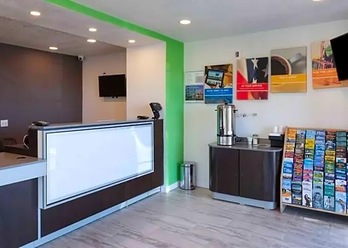 Motel 6 & Studio 6 Barstow