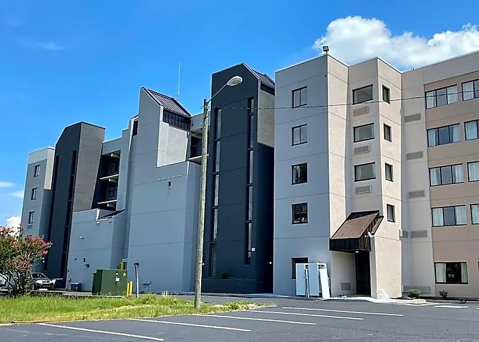Quality Inn & Suites Spring Lake - Fayetteville Near Fort Bragg