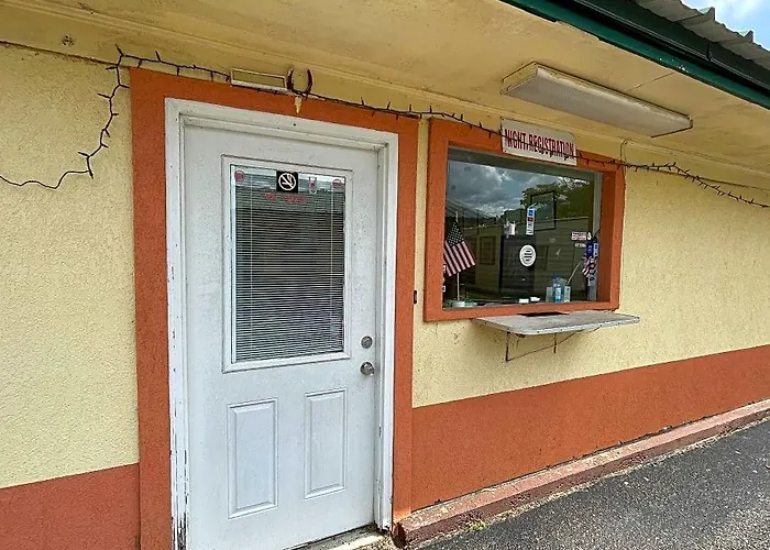 Hotel O Tallassee Hwy 14