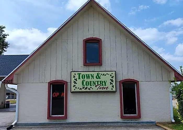 Town And Country Inn