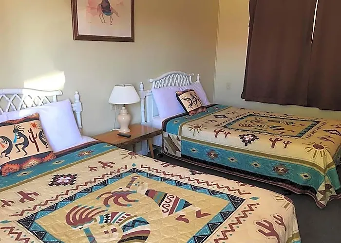 Sun -N- Sand Motel