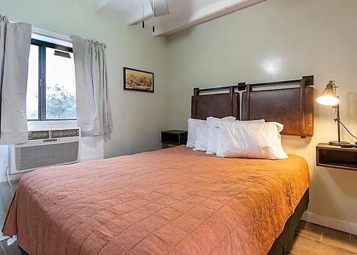 Sagebrush Inn