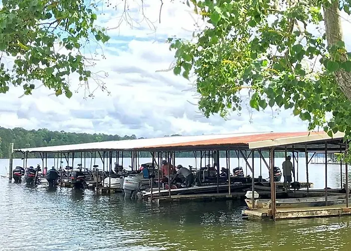 Alpine Lakeview Motel Room Wifi,Sandy Beach Boat Ramp,Pier,Marina,Bath House With Laundromat
