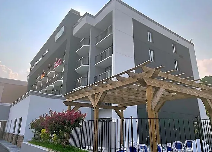 Quality Inn & Suites Spring Lake - Fayetteville Near Fort Bragg
