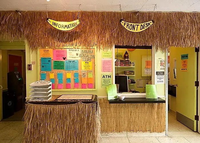 Banana Bungalow West Hollywood Hotel & Hostel