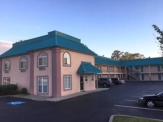 Deluxe Inn