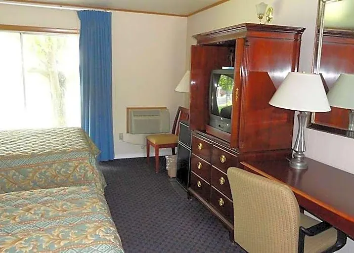 Harbor Base Inn