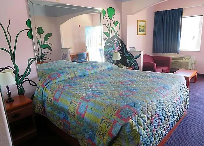 Travelers Inn And Suites Liberty