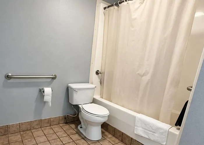 Economy Inn Sweetwater I-75