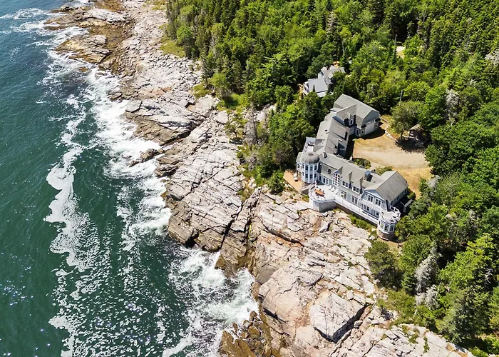 Spectacular Oceanfront Retreat With Amazing Views, Sunroom & Washer/Dryer