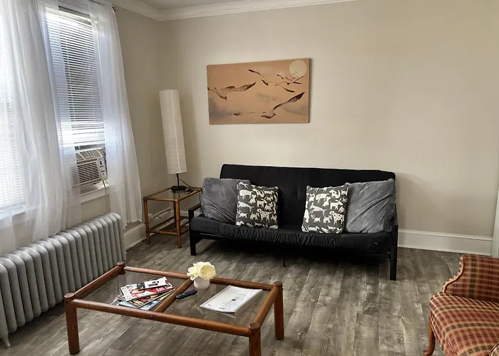 The Elizabeth Suite B2
