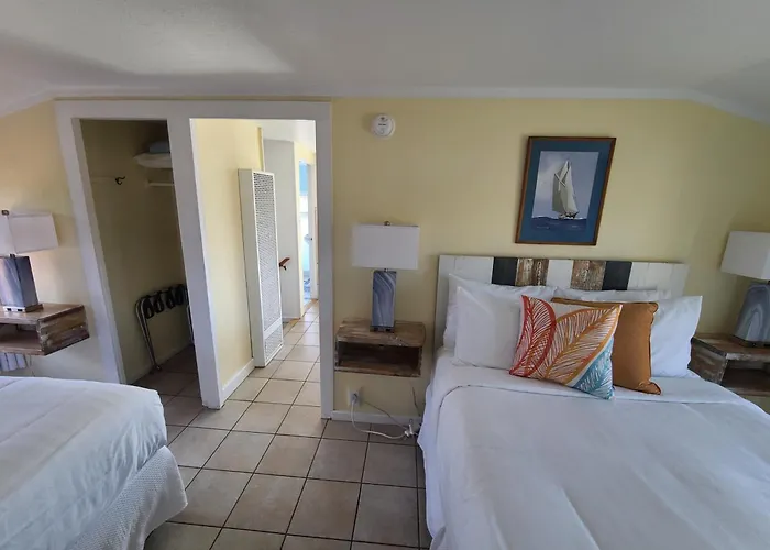 Sunny Cove Motel