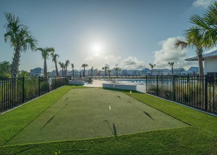 ~Spacious Home Near Beach W/ Game Room And Community Pool~