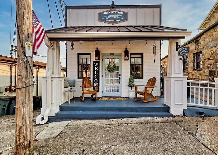 1940'S Historic Bungalow With King Bed And Pet Friendly
