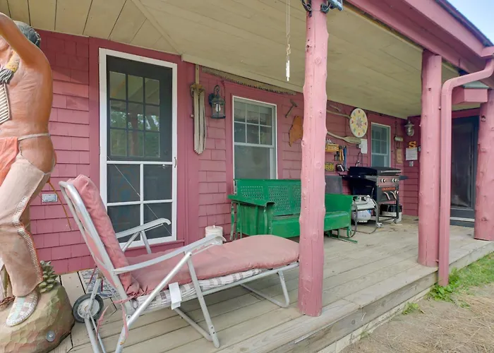 Cozy River Cabin W/ Fishing, Kayaks & Atv Access!