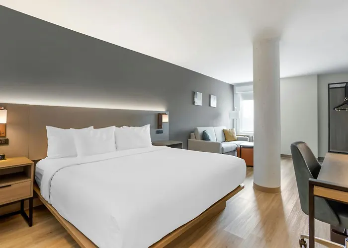 Four Points By Sheraton Newark Airport