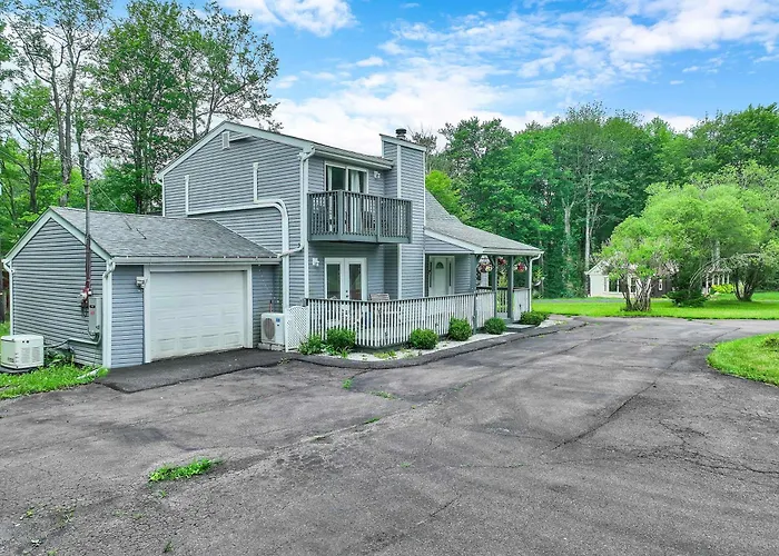 Heart Of Pocono Mtn 3Bd 2Ba Gameroom Pocono Raceway