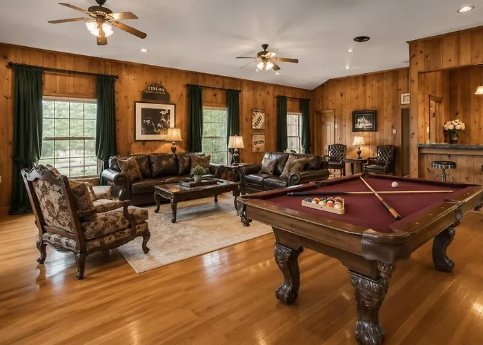 Historic Mansion-King Suite-The Blue Jay