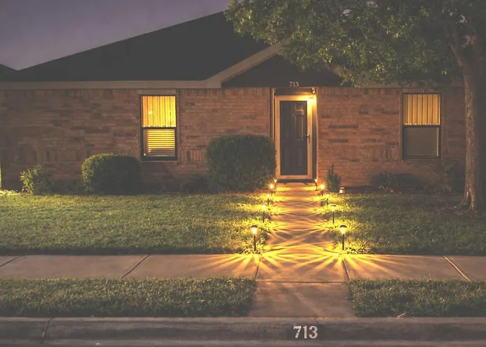Great Group Getaway With Family Game Room - Secret Massage Nook - Private Patio - 2 Kings