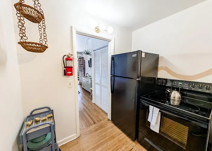 The Rainbow Room - Studio Apt