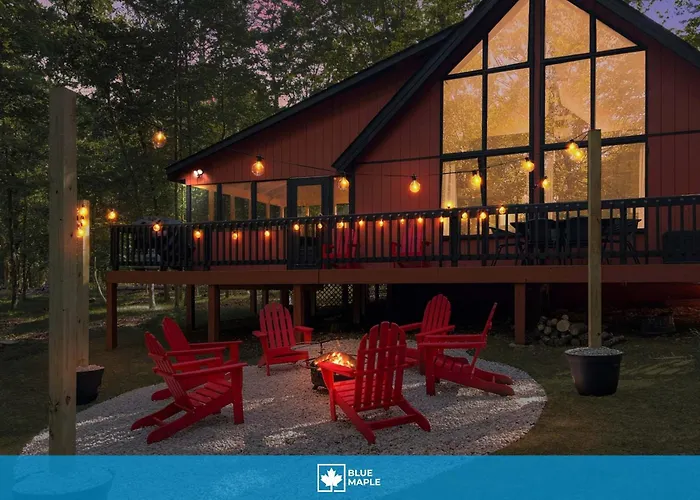 Cozy Chalet W Forest Views & Hot Tub