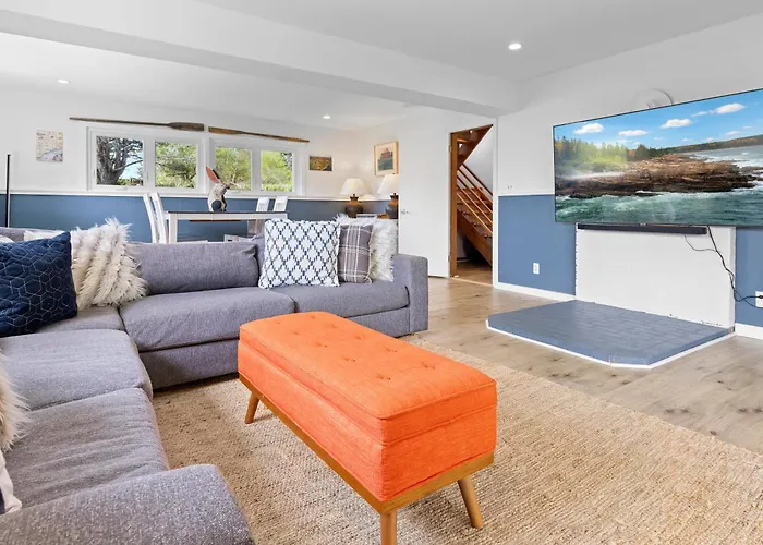 Spacious House With Modern Comforts And Nature