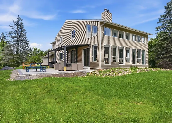 Summit Sanctuary With Ev Ready Mountain Views