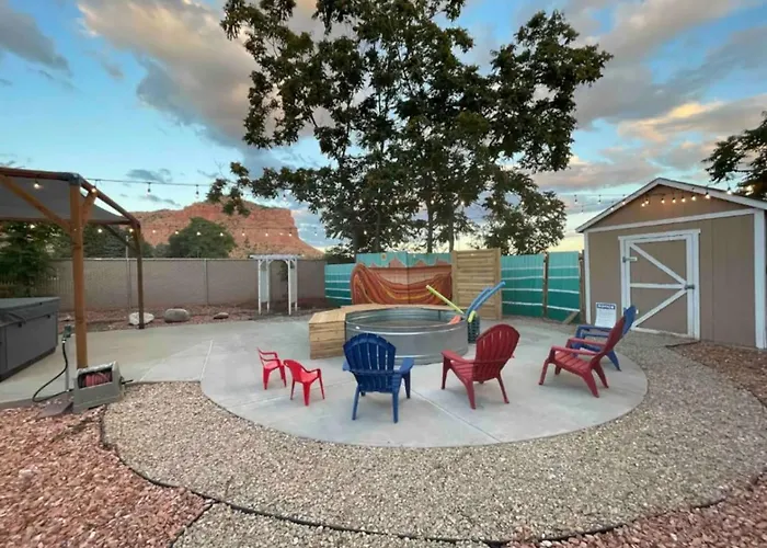 Kanab & Zion | Pet-Friendly Basecamp | Hot Tub