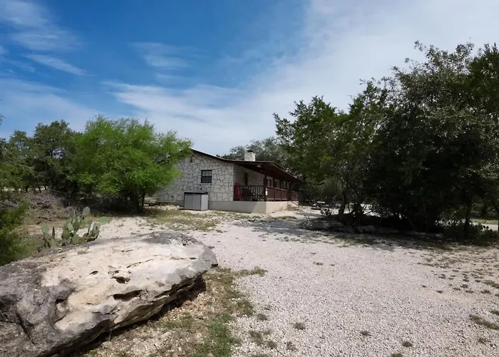 Cherokee Oaks - Frio River Haven