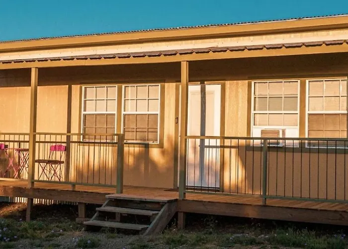 Cottonwood Creek Cabins - Alpine, Tx