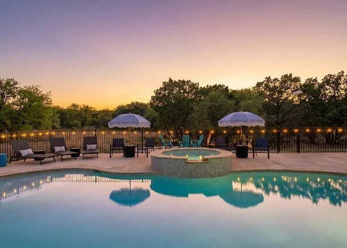 Heated Pool Movie Theater Hot Tub Games Sleeps 28