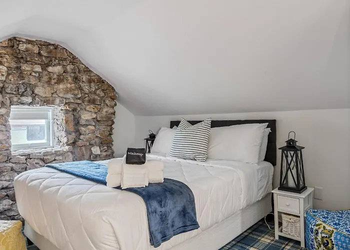 The Blake Cottage Wine Country Home